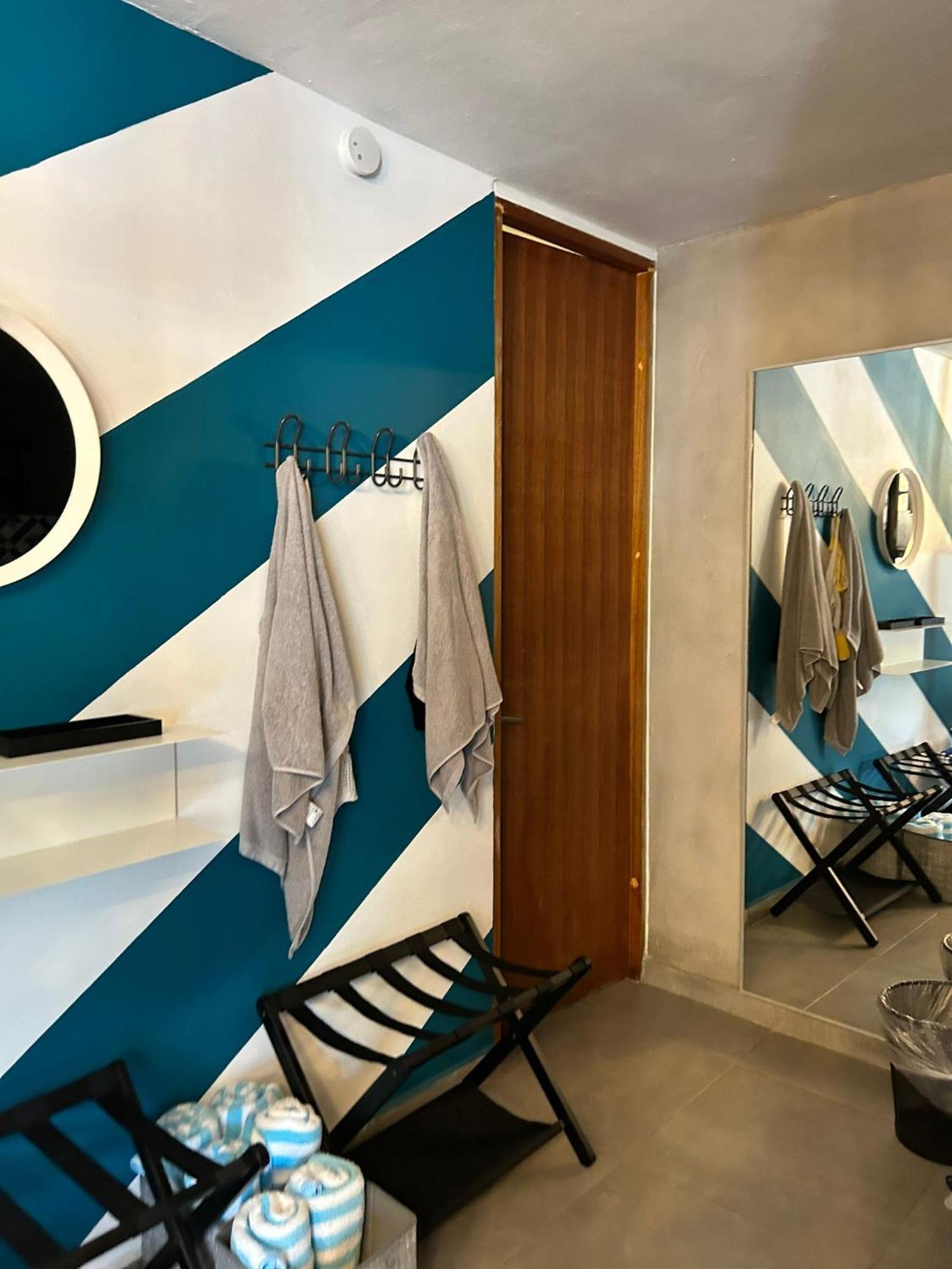 The Surfing Turtle Hotel Luquillo Exterior photo
